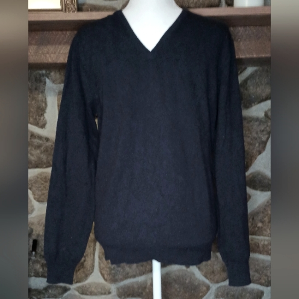 Bellwood mens medium black sweater
